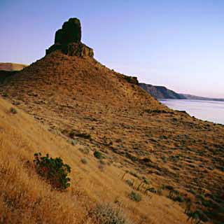 Twin Sisters Basalt Pinnacle-Columbia River